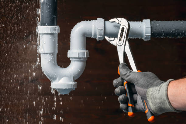 Professional Gas Line Repair technician working in Fair Haven, MI